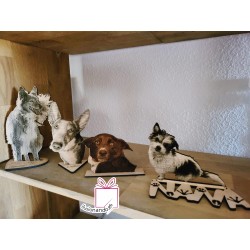 Estatuilla personalizada en madera | Recuerdo artesanal con grabado